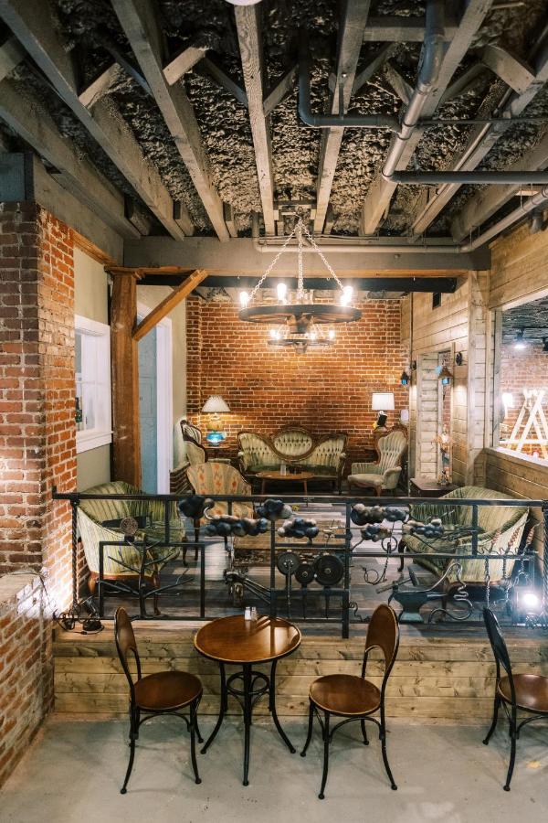 The Nuwray Hotel & Carriage House Burnsville Eksteriør billede