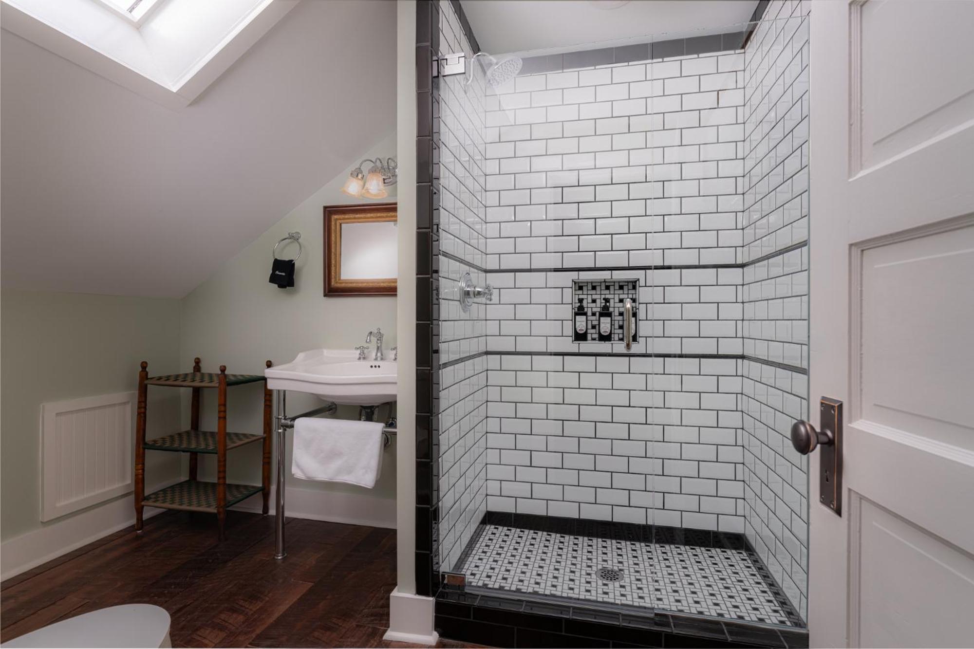 The Nuwray Hotel & Carriage House Burnsville Eksteriør billede