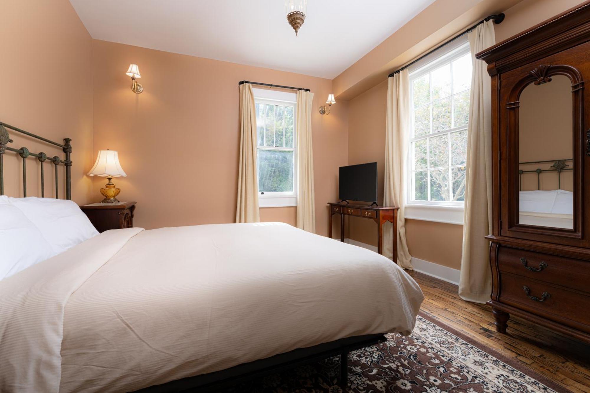 The Nuwray Hotel & Carriage House Burnsville Eksteriør billede