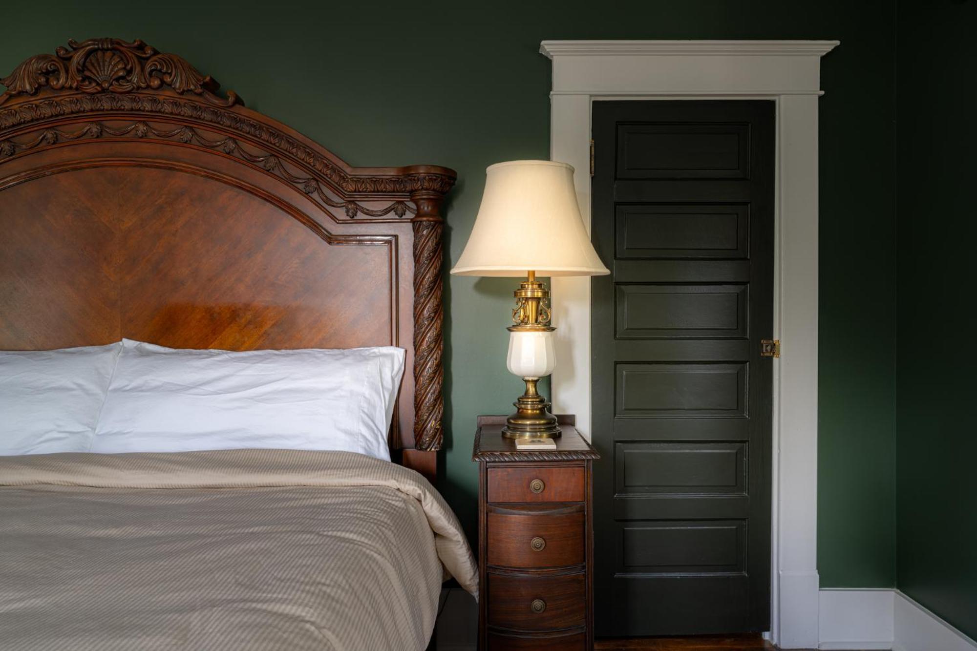 The Nuwray Hotel & Carriage House Burnsville Eksteriør billede
