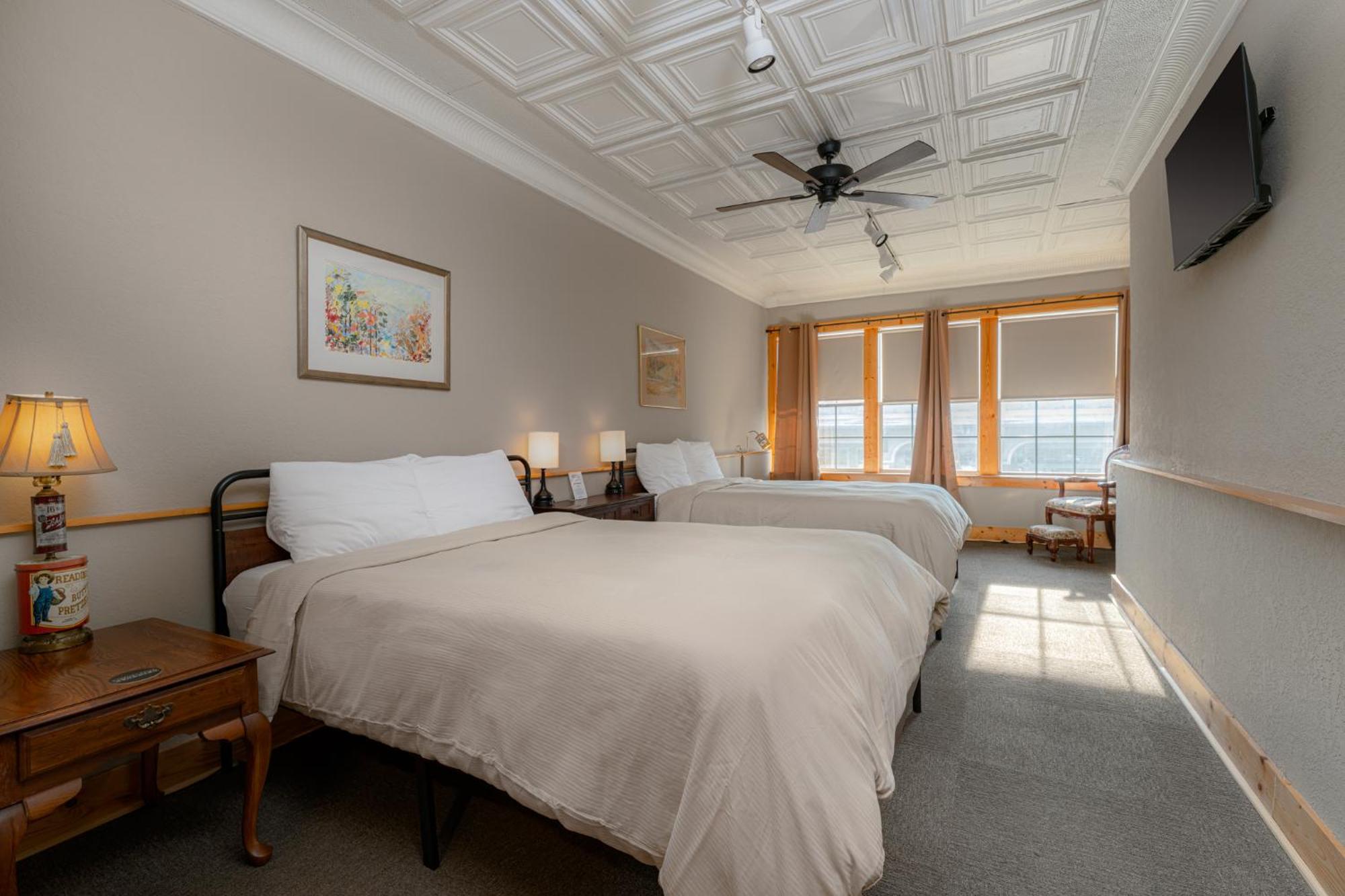 The Nuwray Hotel & Carriage House Burnsville Eksteriør billede