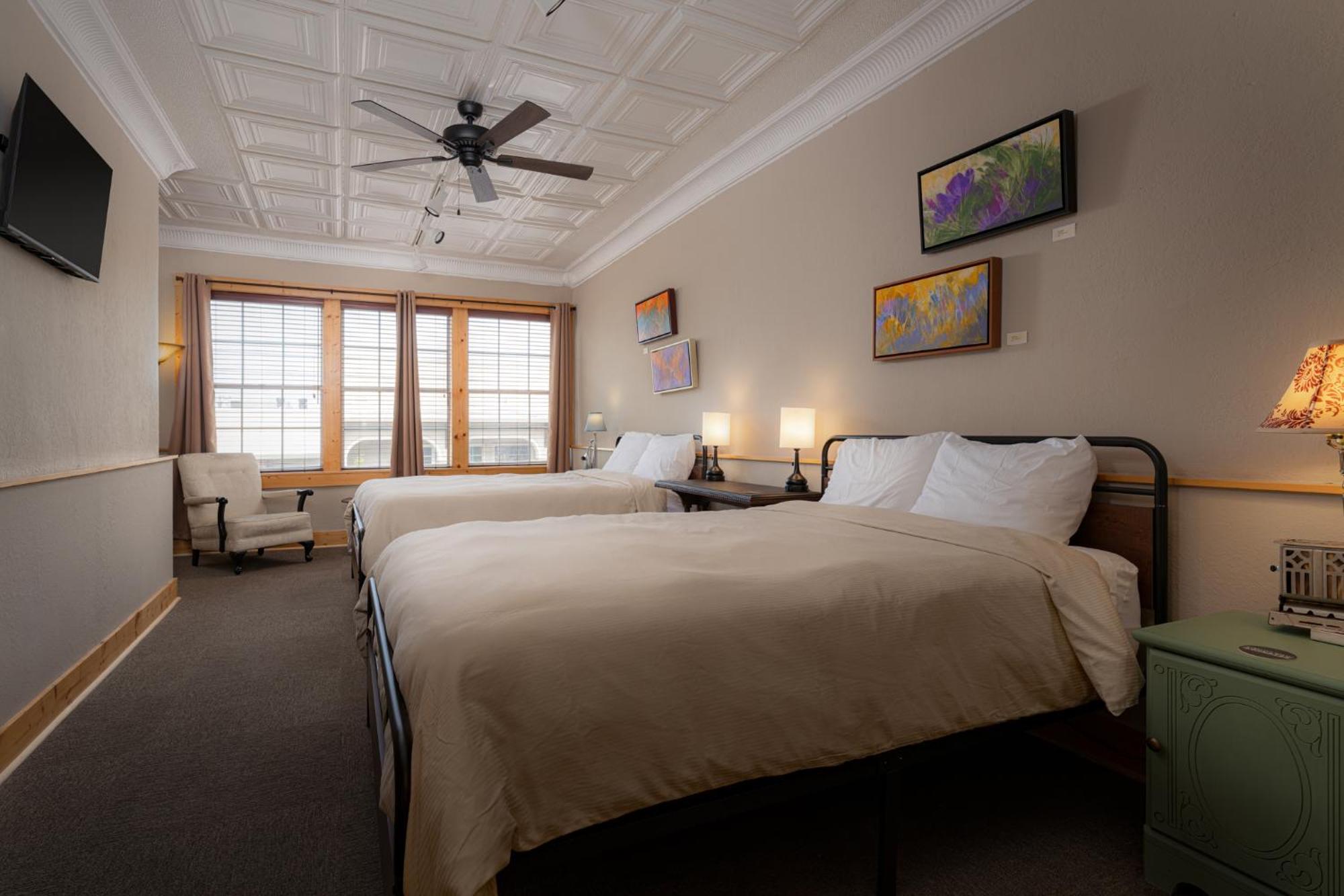 The Nuwray Hotel & Carriage House Burnsville Eksteriør billede
